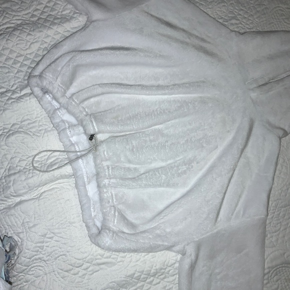 SUPER COMFORTABLE FUZZY SWEATER - Picture 3 of 3